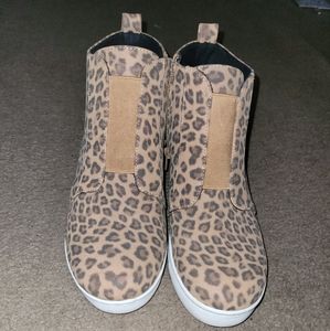 Pre-Loved 10 Cheetah Print Wedge Sneakers